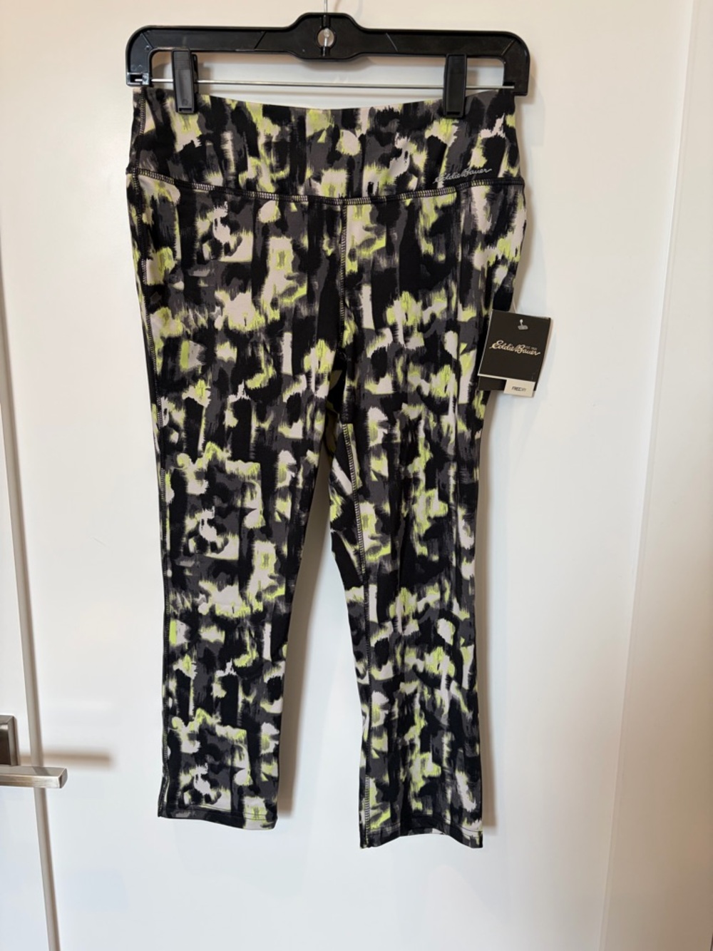 Eddie Bauer Black, White & Yellow Print Active Capri Leggings NWT